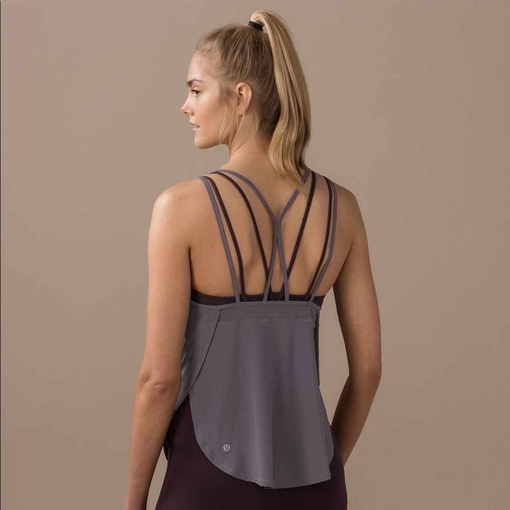 Lululemon “anew singlet.” Perfect condition! Sz 4.